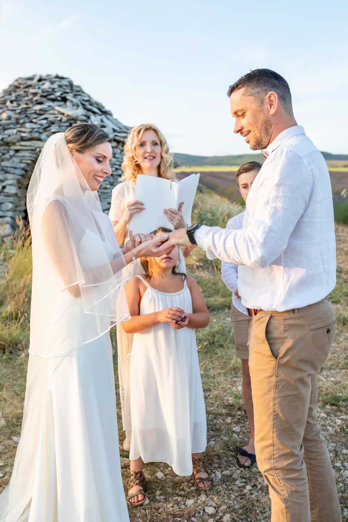 Mariage intime elopement et renouvellement de vœux en Provence