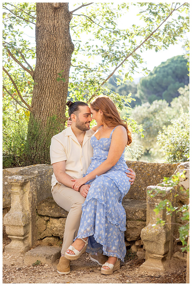 Marie Calfopoulos Photographe couple engagement seance photo Provence Luberon Lourmarin olive