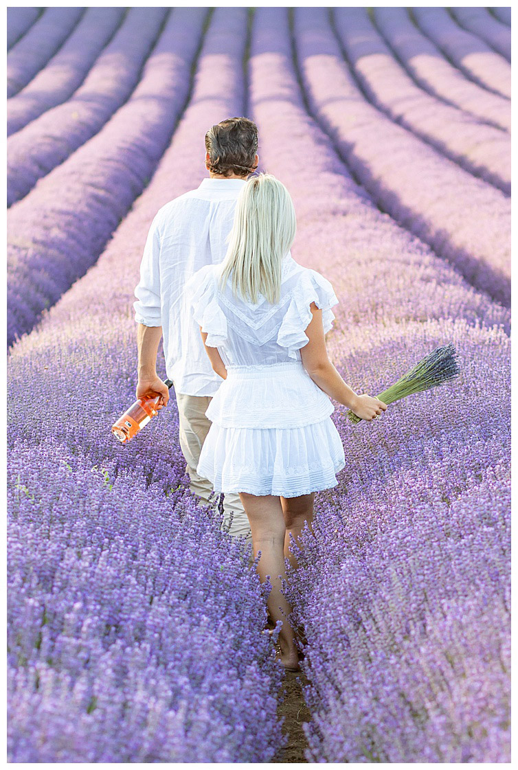 Marie Calfopoulos Photographe couple engagement anniversary seance photo Provence Luberon Sault lavander