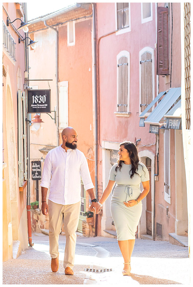 Marie Calfopoulos photographer Provence photo session family couple maternity Roussillon Luberon