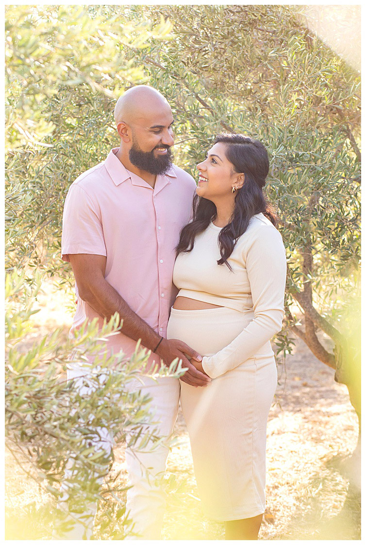 Marie Calfopoulos photographer Provence photo session family couple maternity Roussillon Luberon