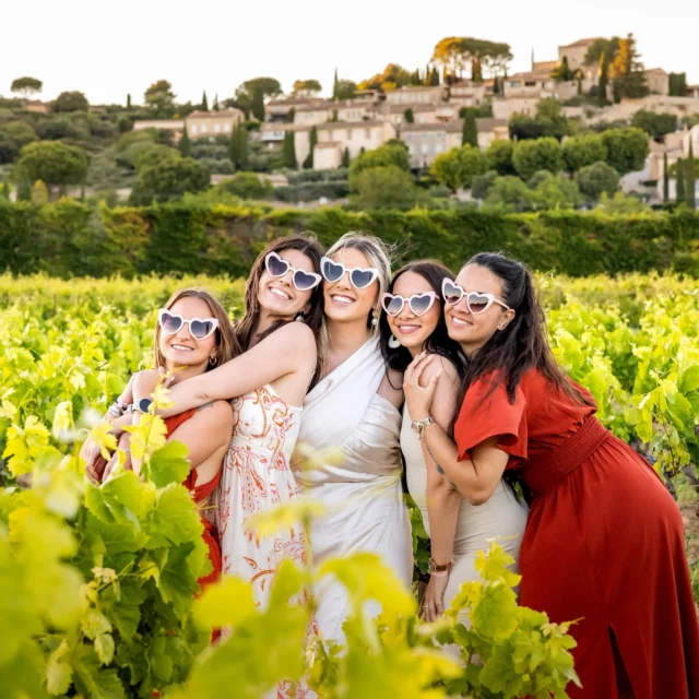 Un super weekend EVJF en Provence pour la future mariée Mel et ses amies! ☀️💃💍👯‍♀️😜